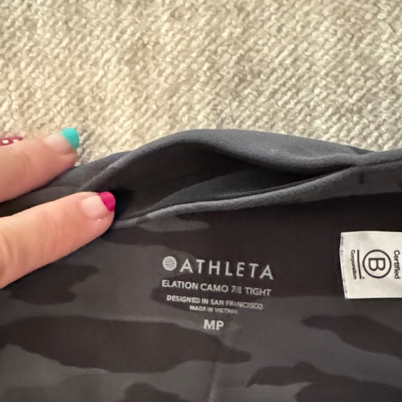 Athleta Gray Camo Elation 7/8 Tights - Picture 9 of 10